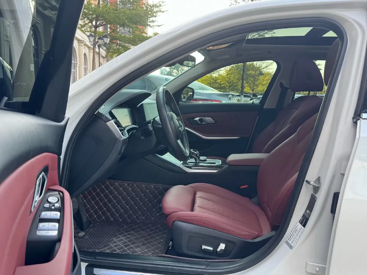 2022 BMW 3 Series 2.0T 184HP L4 8AT,autocango,china used car exporter,china ev exporter,chinese used car exporter,chinese used ev exporter