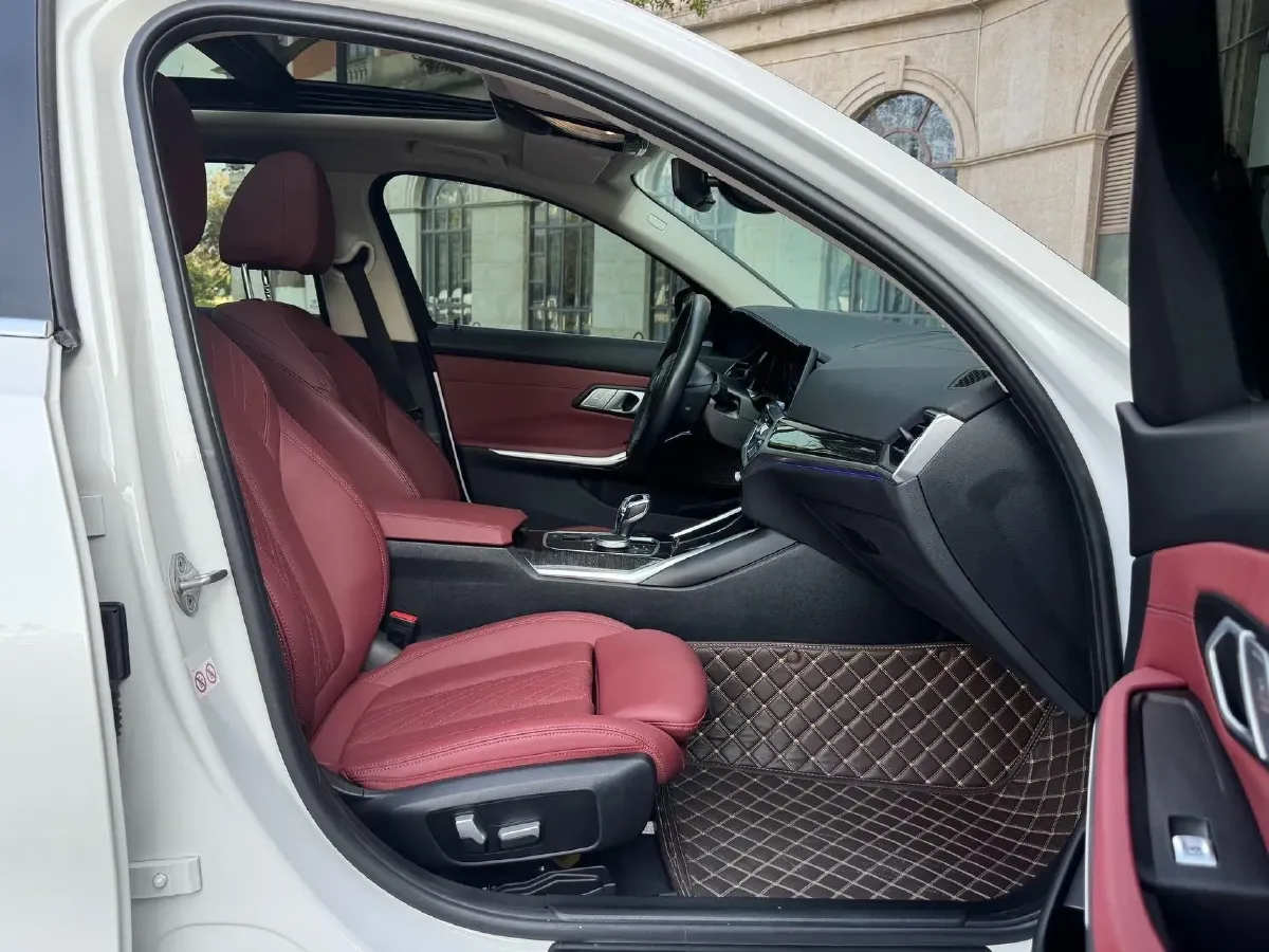 2022 BMW 3 Series 2.0T 184HP L4 8AT,autocango,china used car exporter,china ev exporter,chinese used car exporter,chinese used ev exporter