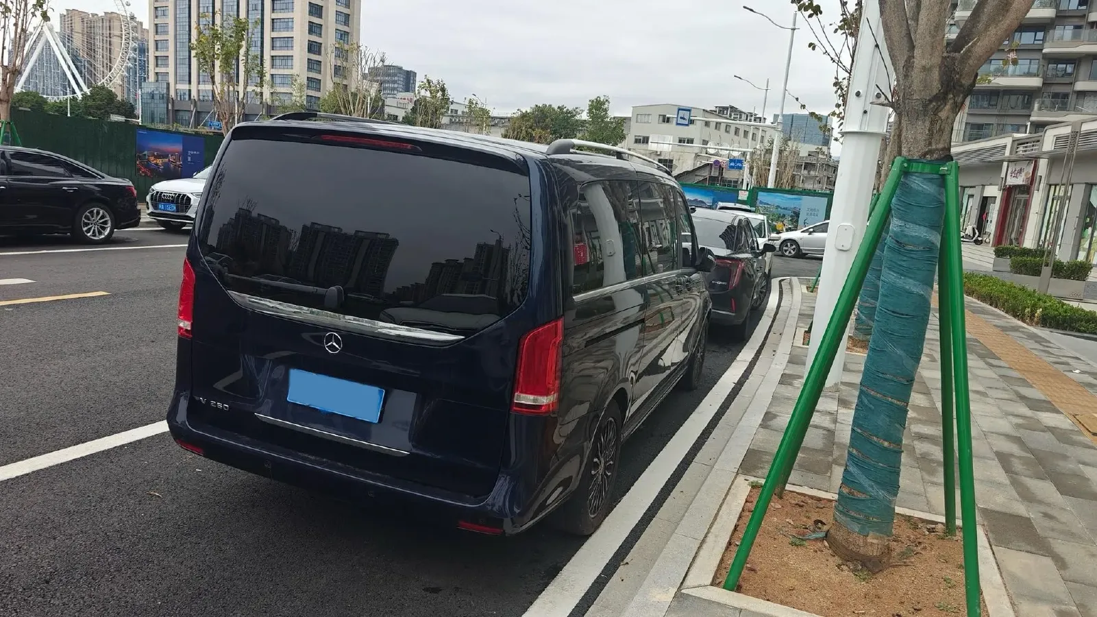 2018 Mercedes-Benz V Class 2.0T 211HP L4 7AT,autocango,china used car exporter,china ev exporter,chinese used car exporter,chinese used ev exporter