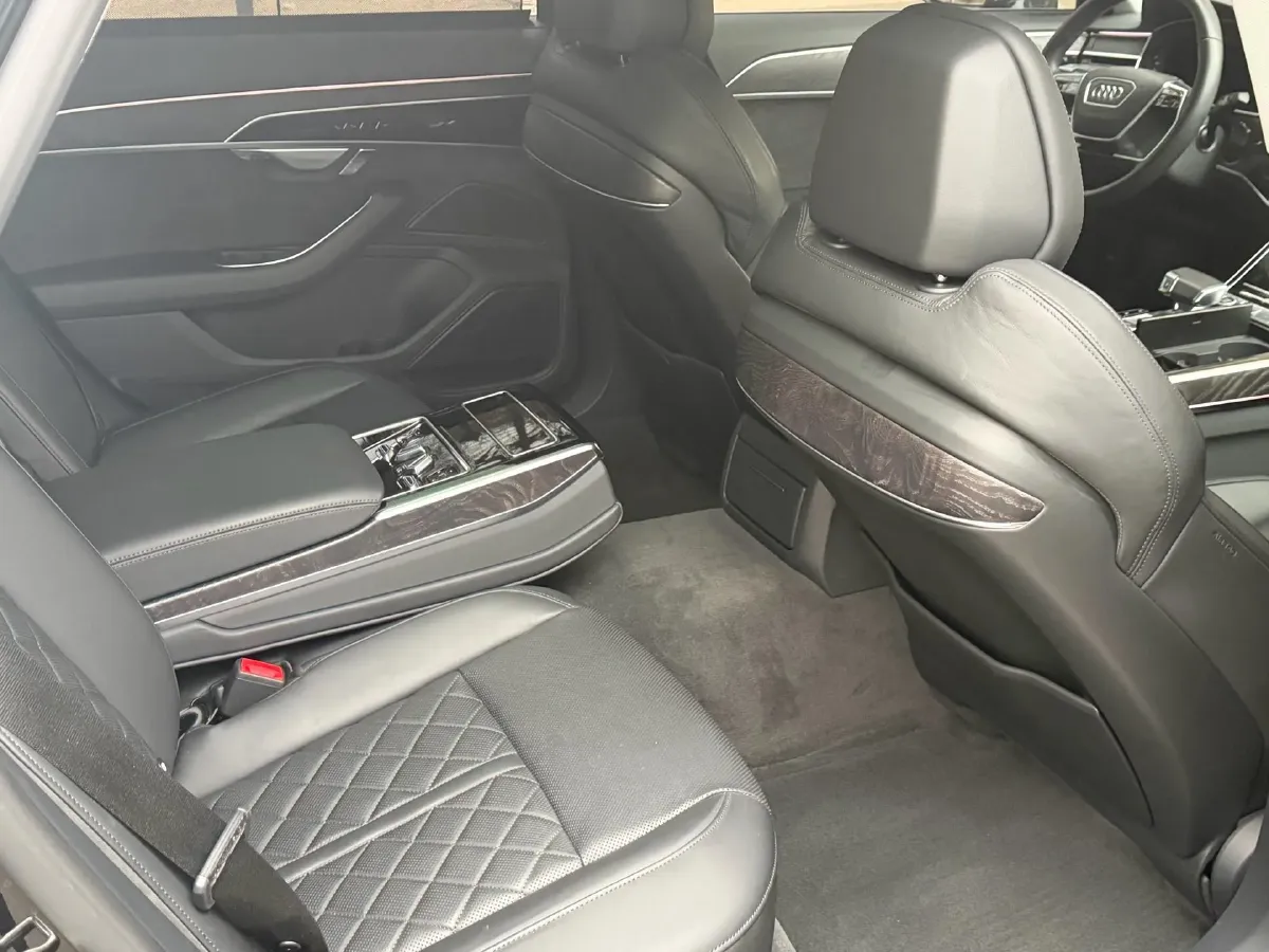 2021 Audi A8 3.0T 286HP V6 8AT,autocango,china used car exporter,china ev exporter,chinese used car exporter,chinese used ev exporter