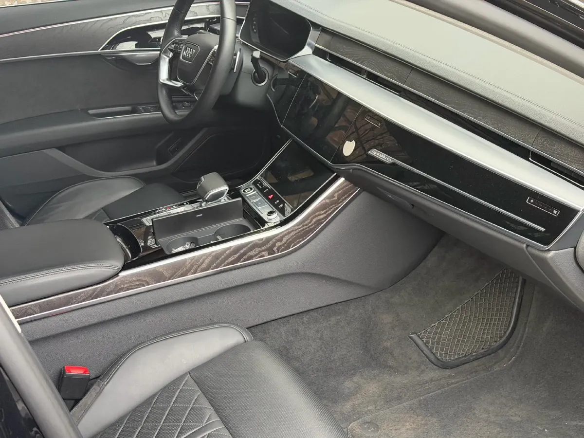 2021 Audi A8 3.0T 286HP V6 8AT,autocango,china used car exporter,china ev exporter,chinese used car exporter,chinese used ev exporter