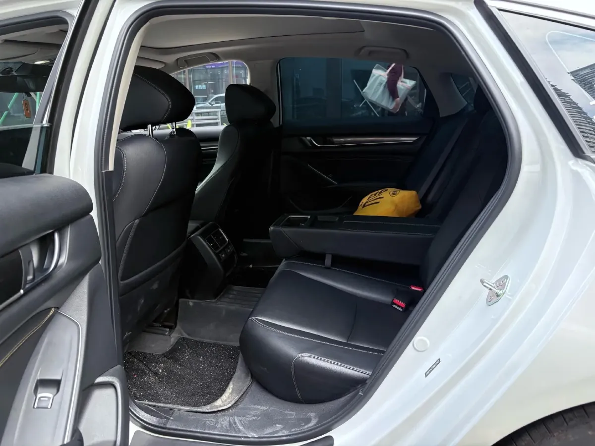 2022 Honda Accord 1.5T 194HP L4 CVT,autocango,china used car exporter,china ev exporter,chinese used car exporter,chinese used ev exporter