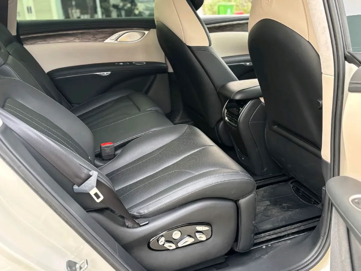 2024 IM LS7 BEV 90KWH,autocango,china used car exporter,china ev exporter,chinese used car exporter,chinese used ev exporter