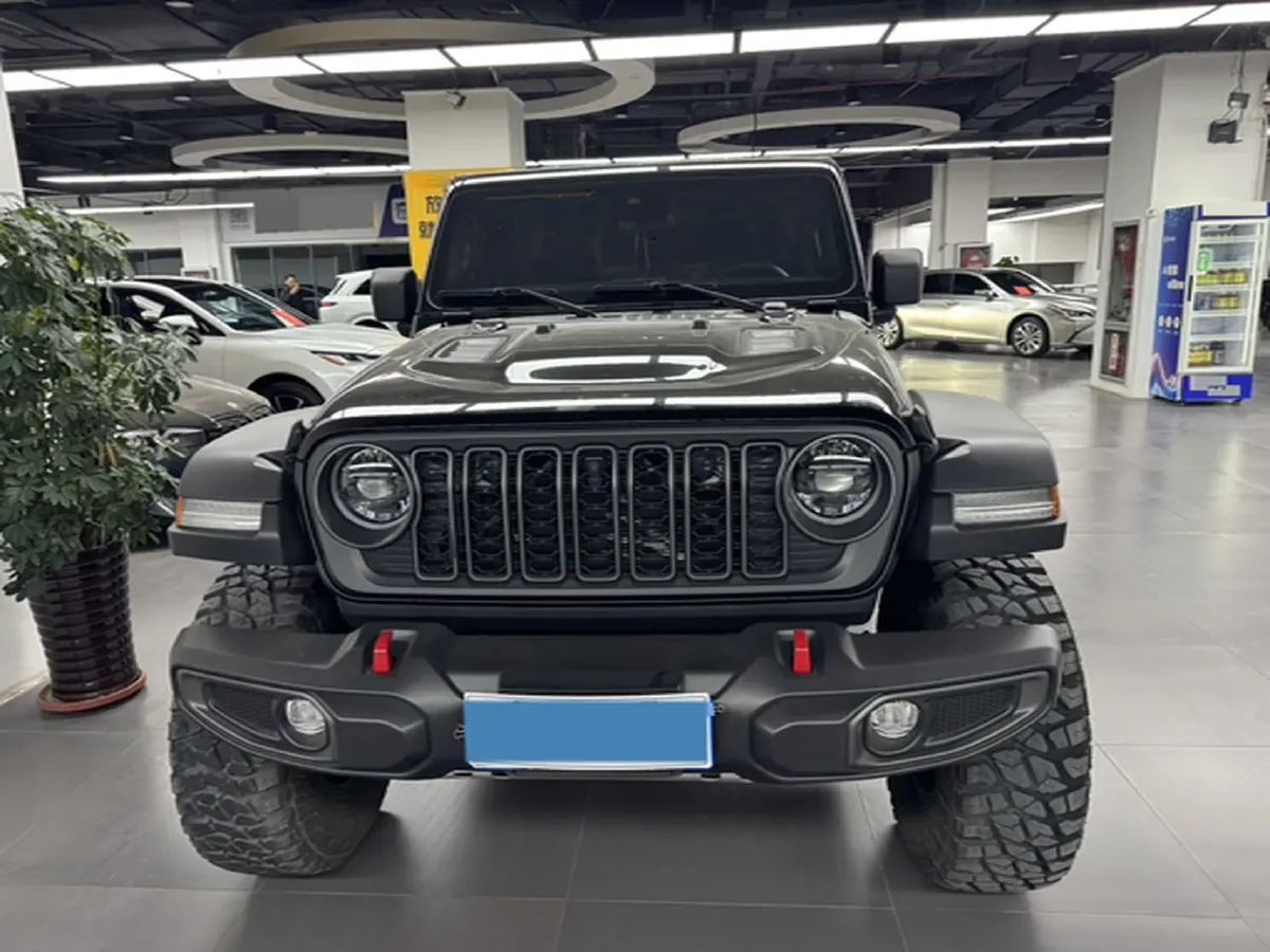 2024 Jeep Wrangler 2.0T 266HP L4 8AT,autocango,china used car exporter,china ev exporter,chinese used car exporter,chinese used ev exporter