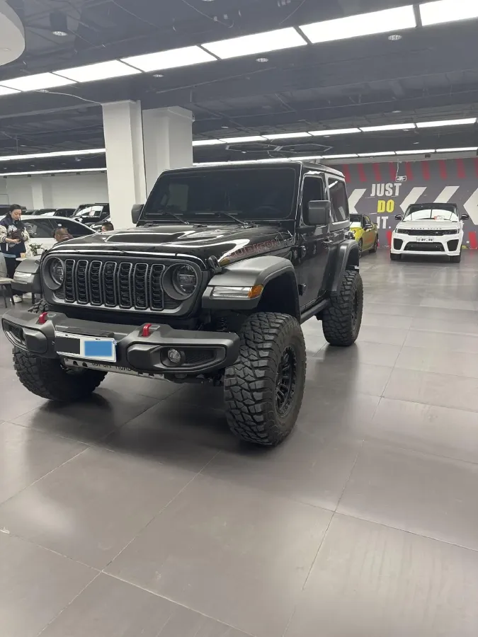 2024 Jeep Wrangler 2.0T 266HP L4 8AT,autocango,china used car exporter,china ev exporter,chinese used car exporter,chinese used ev exporter