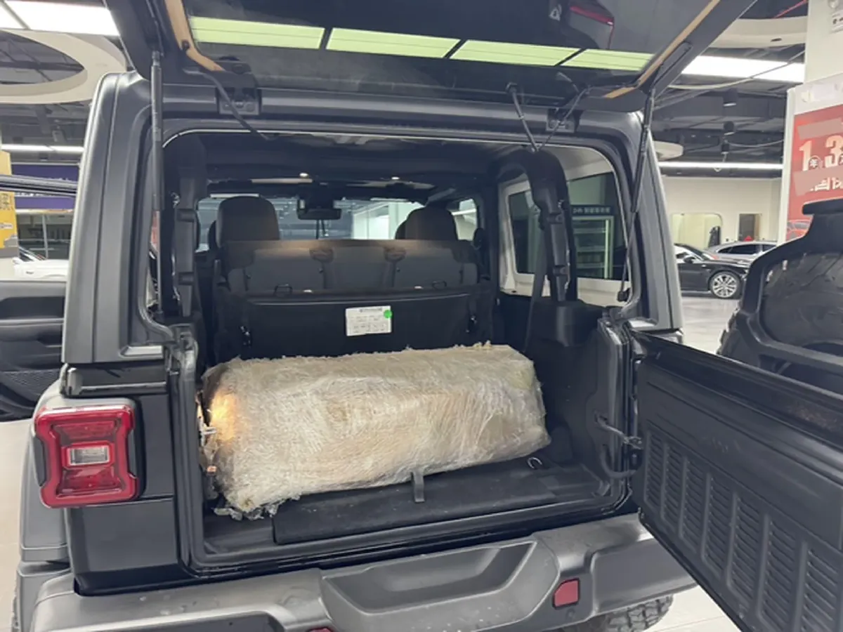 2024 Jeep Wrangler 2.0T 266HP L4 8AT,autocango,china used car exporter,china ev exporter,chinese used car exporter,chinese used ev exporter