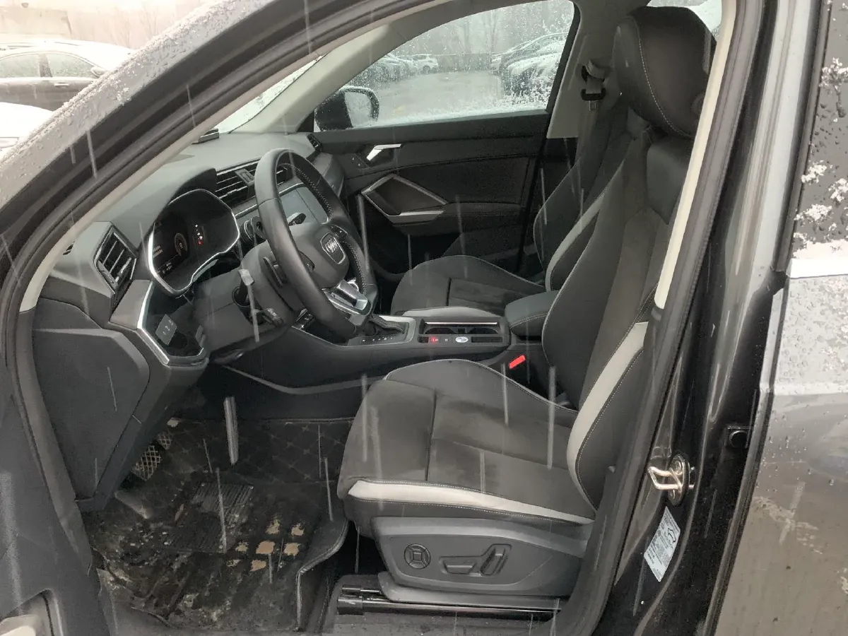 2022 Audi Q3 1.4T 150HP L4 7DCT,autocango,china used car exporter,china ev exporter,chinese used car exporter,chinese used ev exporter