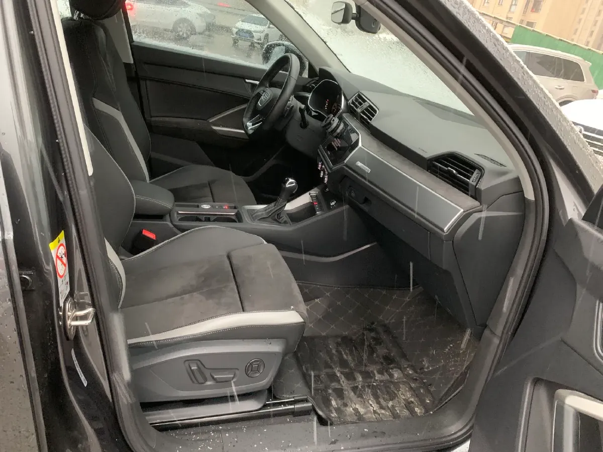 2022 Audi Q3 1.4T 150HP L4 7DCT,autocango,china used car exporter,china ev exporter,chinese used car exporter,chinese used ev exporter