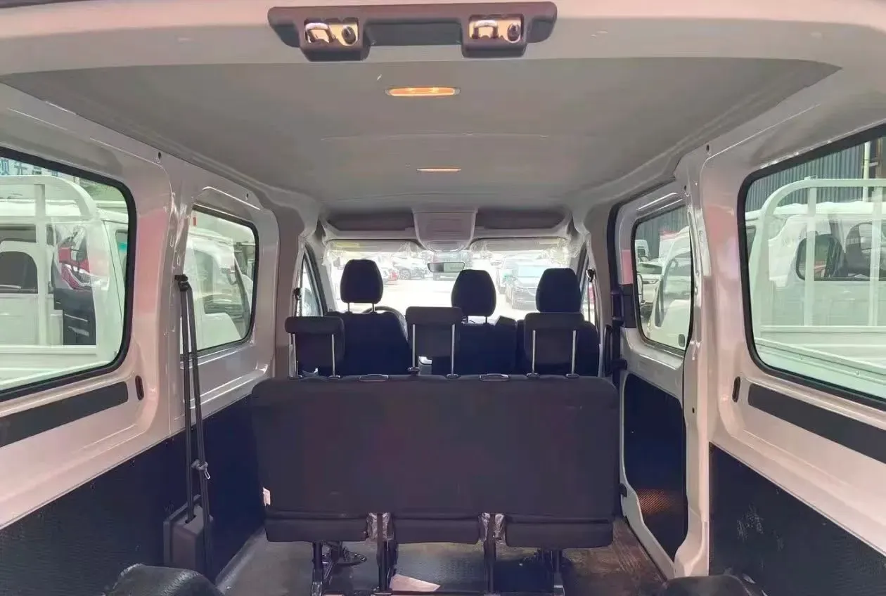 2022 JMC YuHu 9 2.0T 220HP L4 6MT,autocango,china used car exporter,china ev exporter,chinese used car exporter,chinese used ev exporter