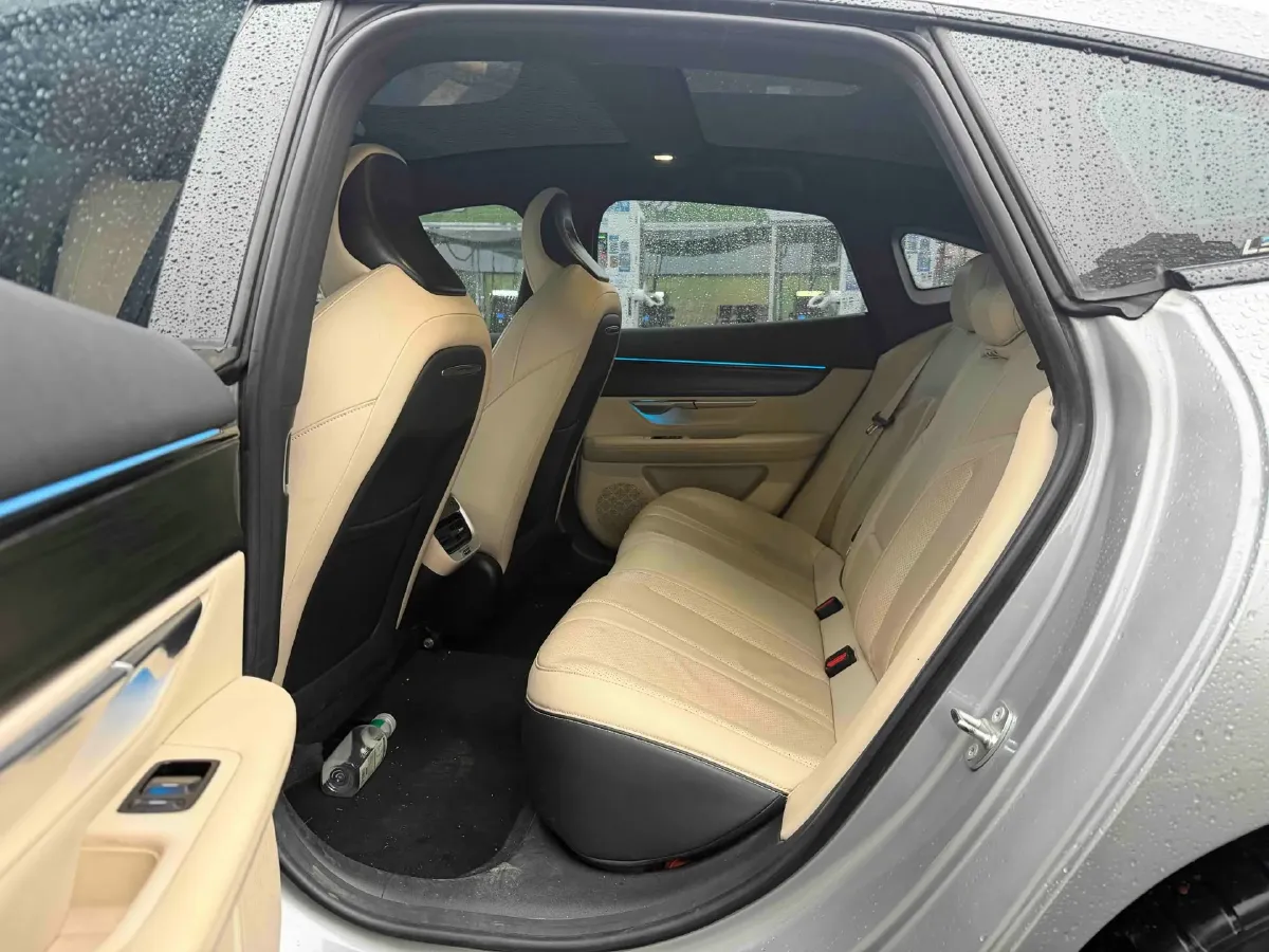 2020 Xpeng P7 BEV 70.8KWH,autocango,china used car exporter,china ev exporter,chinese used car exporter,chinese used ev exporter