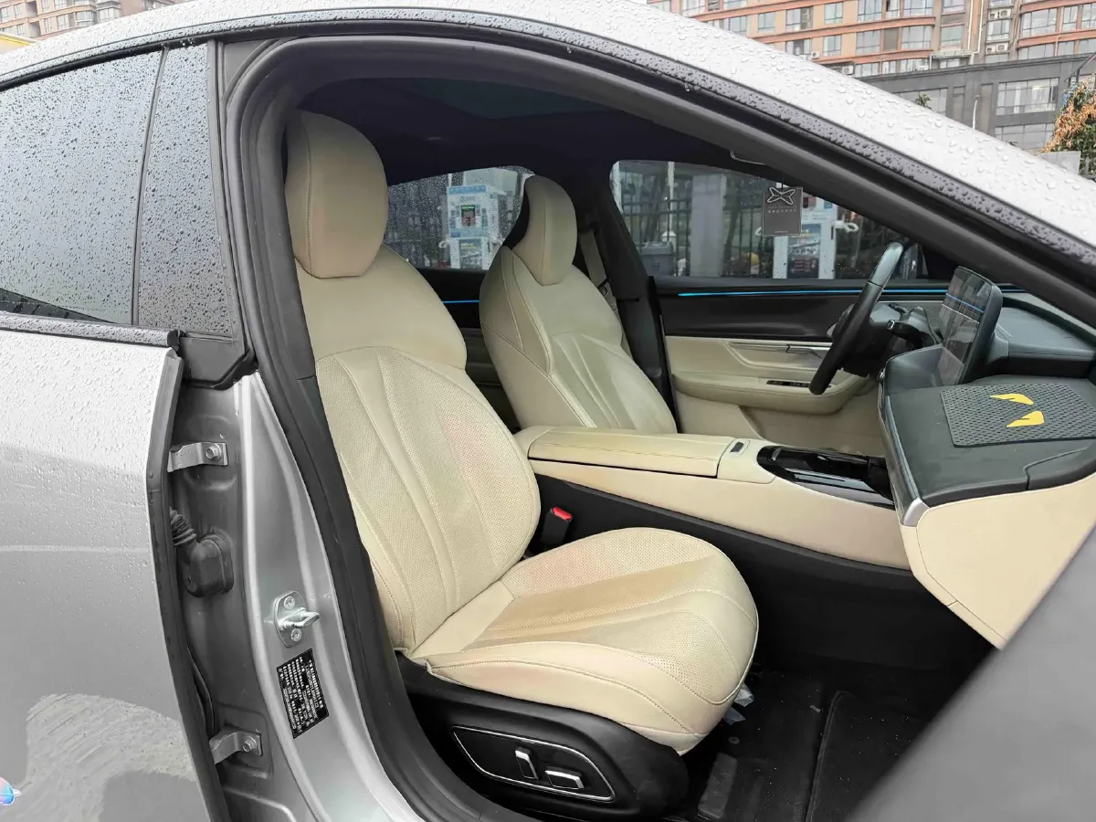 2020 Xpeng P7 BEV 70.8KWH,autocango,china used car exporter,china ev exporter,chinese used car exporter,chinese used ev exporter