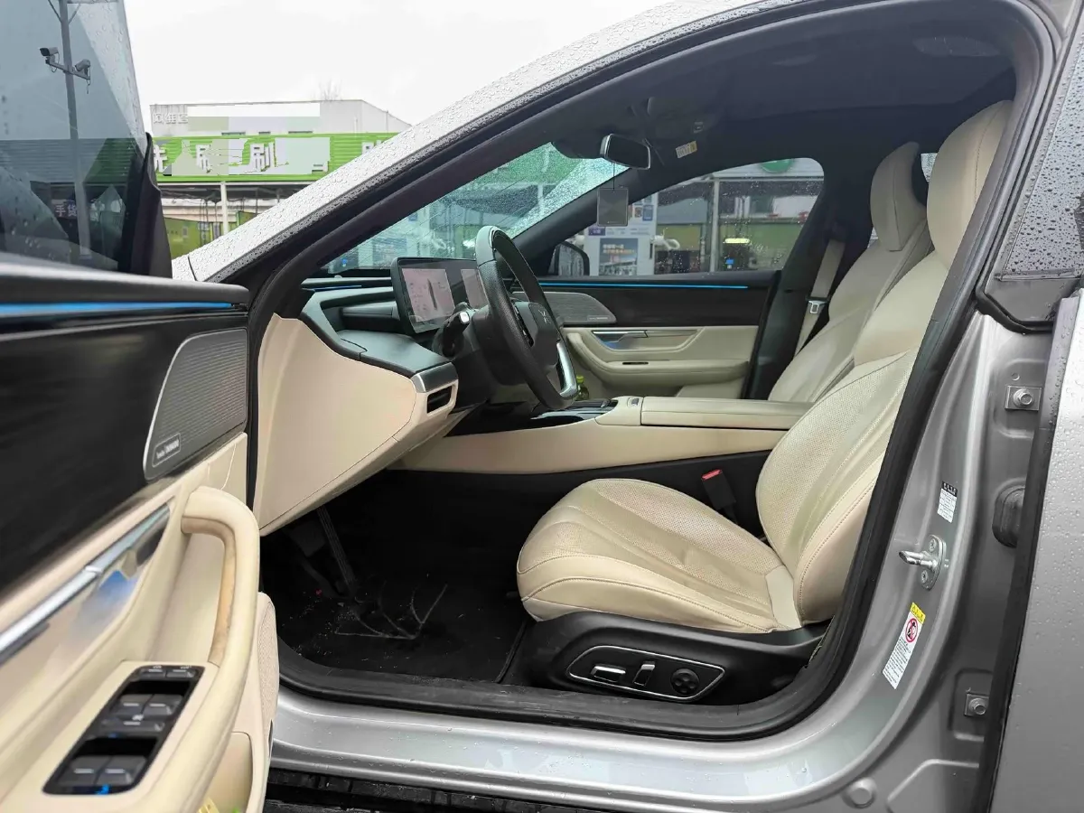 2020 Xpeng P7 BEV 70.8KWH,autocango,china used car exporter,china ev exporter,chinese used car exporter,chinese used ev exporter