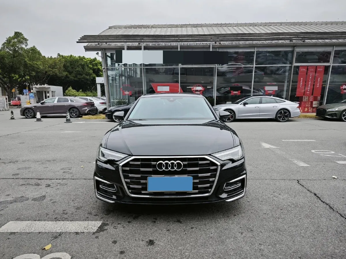 2023 Audi A6L 2.0T 245HP L4 7DCT,autocango,china used car exporter,china ev exporter,chinese used car exporter,chinese used ev exporter