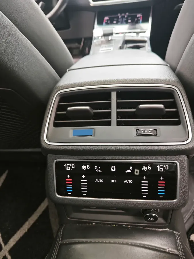 2023 Audi A6L 2.0T 245HP L4 7DCT,autocango,china used car exporter,china ev exporter,chinese used car exporter,chinese used ev exporter