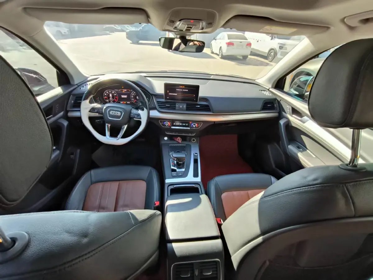 2020 Audi Q5L 2.0T 190HP L4 7DCT,autocango,china used car exporter,china ev exporter,chinese used car exporter,chinese used ev exporter