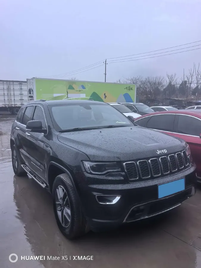 2019 Jeep Grand Cherokee 3.0L 234HP V6 8AT,autocango,china used car exporter,china ev exporter,chinese used car exporter,chinese used ev exporter