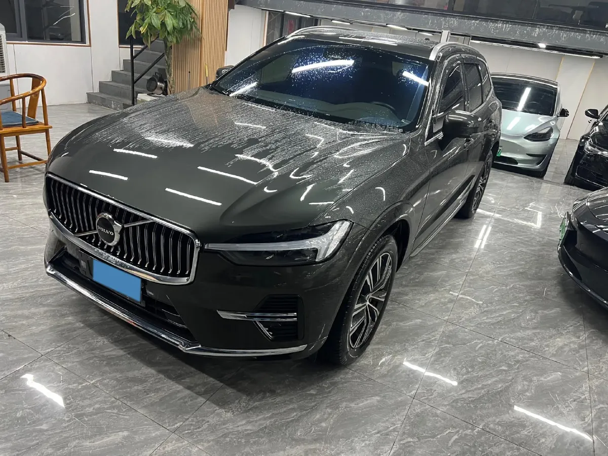 2022 Volvo XC60 2.0T 250HP L4 8AT,autocango,china used car exporter,china ev exporter,chinese used car exporter,chinese used ev exporter