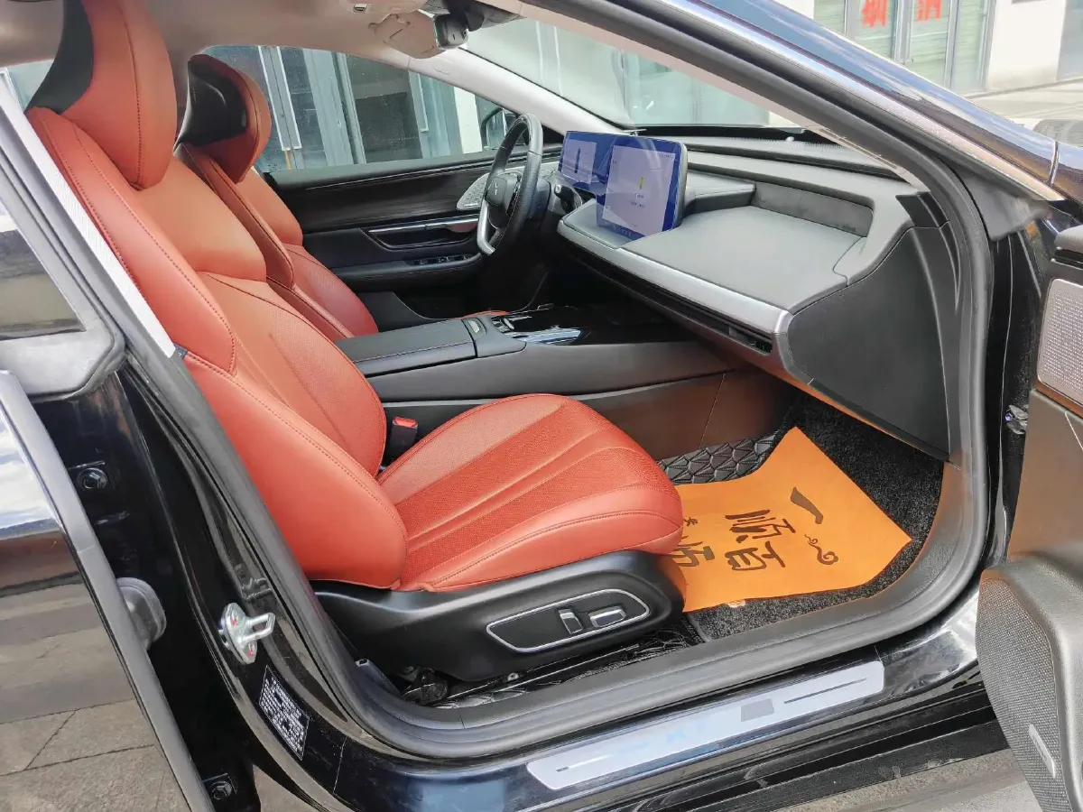 2020 DS 7 1.6T 215HP L4 8AT,autocango,china used car exporter,china ev exporter,chinese used car exporter,chinese used ev exporter