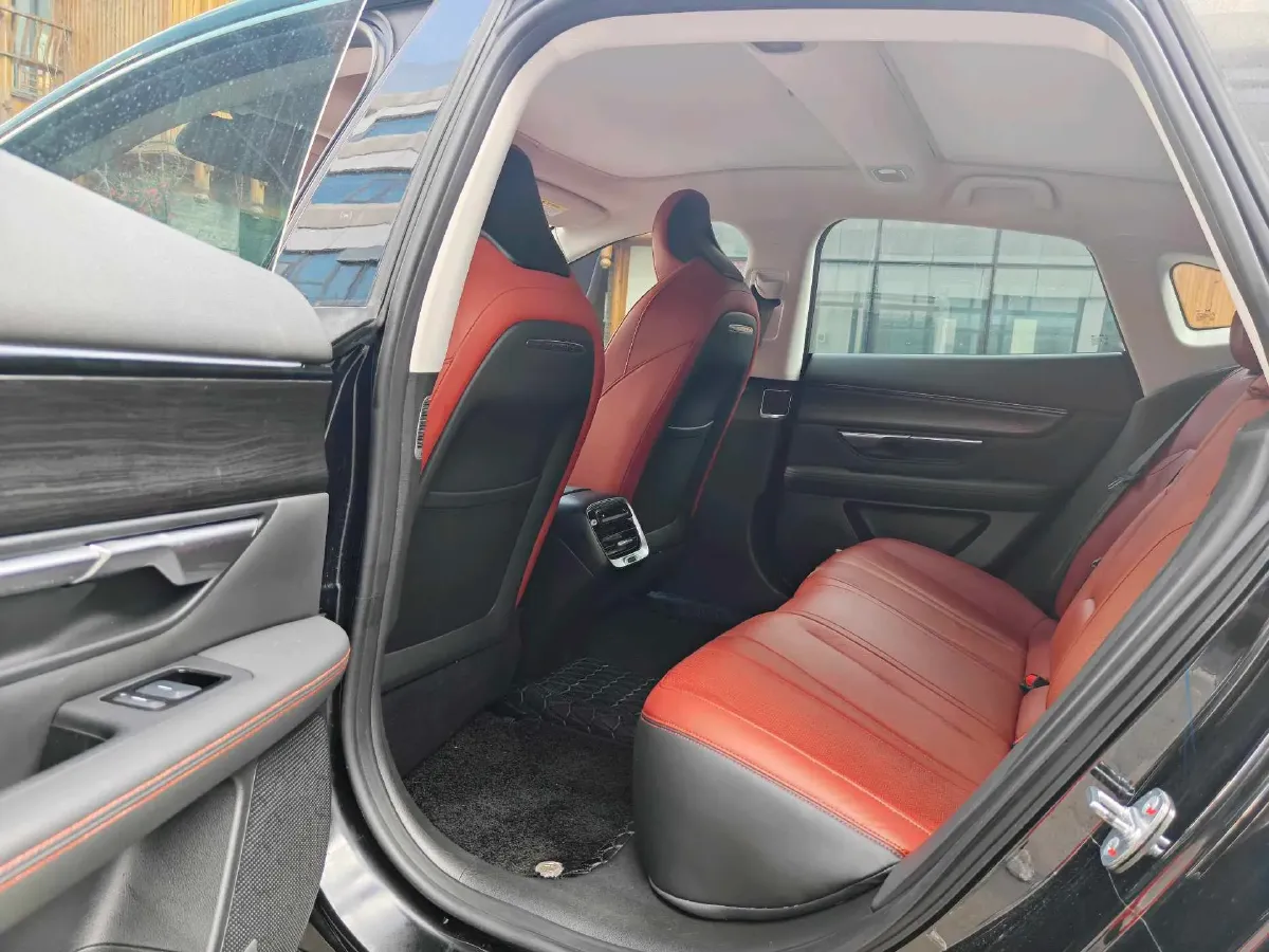 2020 DS 7 1.6T 215HP L4 8AT,autocango,china used car exporter,china ev exporter,chinese used car exporter,chinese used ev exporter