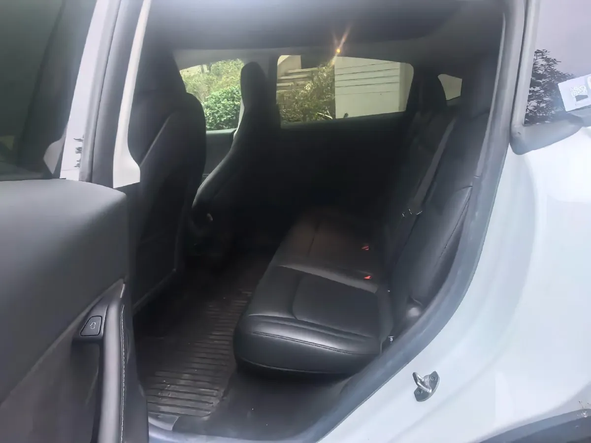 2022 Tesla Model Y BEV 60KWH,autocango,china used car exporter,china ev exporter,chinese used car exporter,chinese used ev exporter