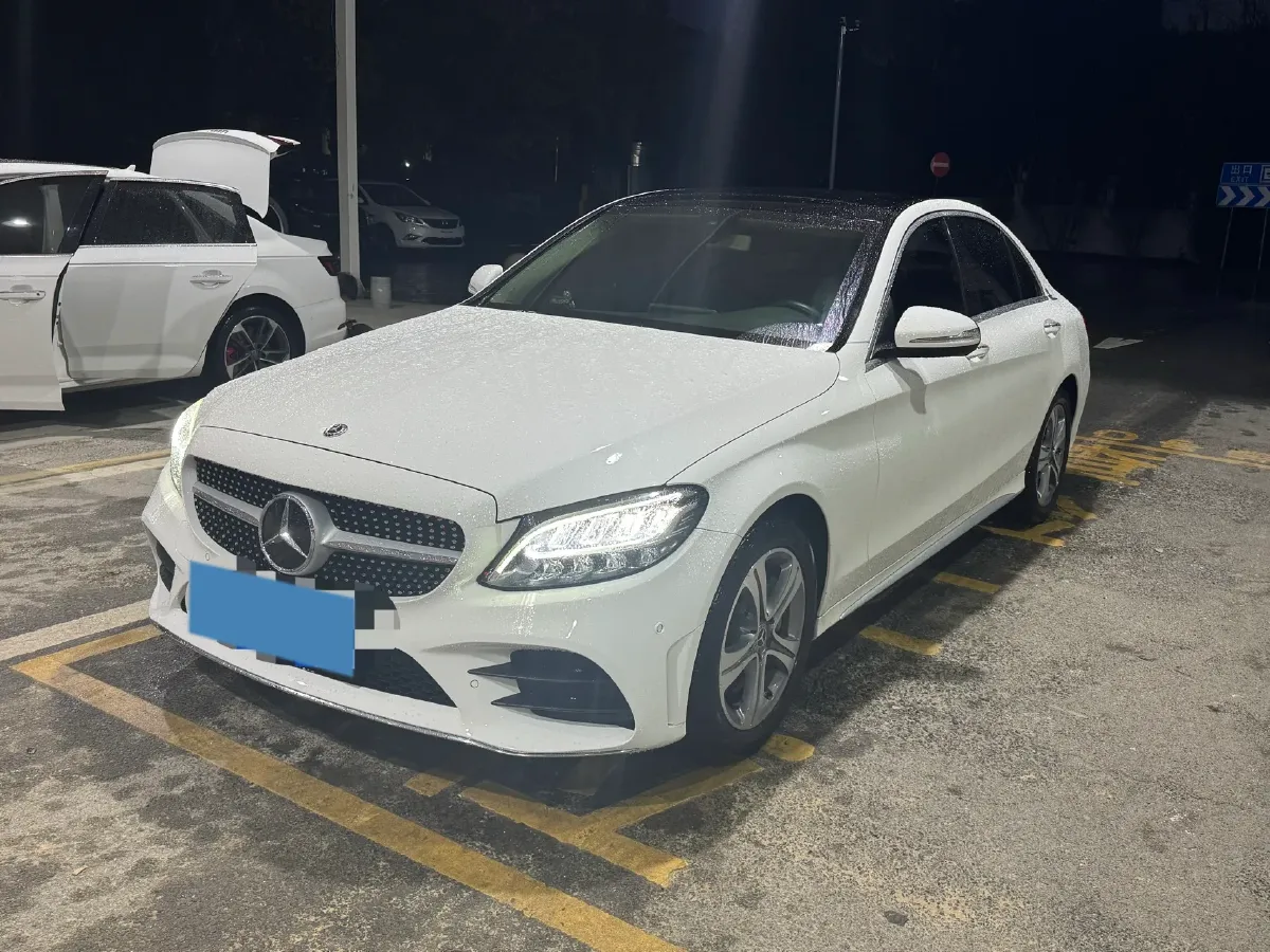 2020 Mercedes-Benz C Class 1.5T 184HP L4 9AT,autocango,china used car exporter,china ev exporter,chinese used car exporter,chinese used ev exporter