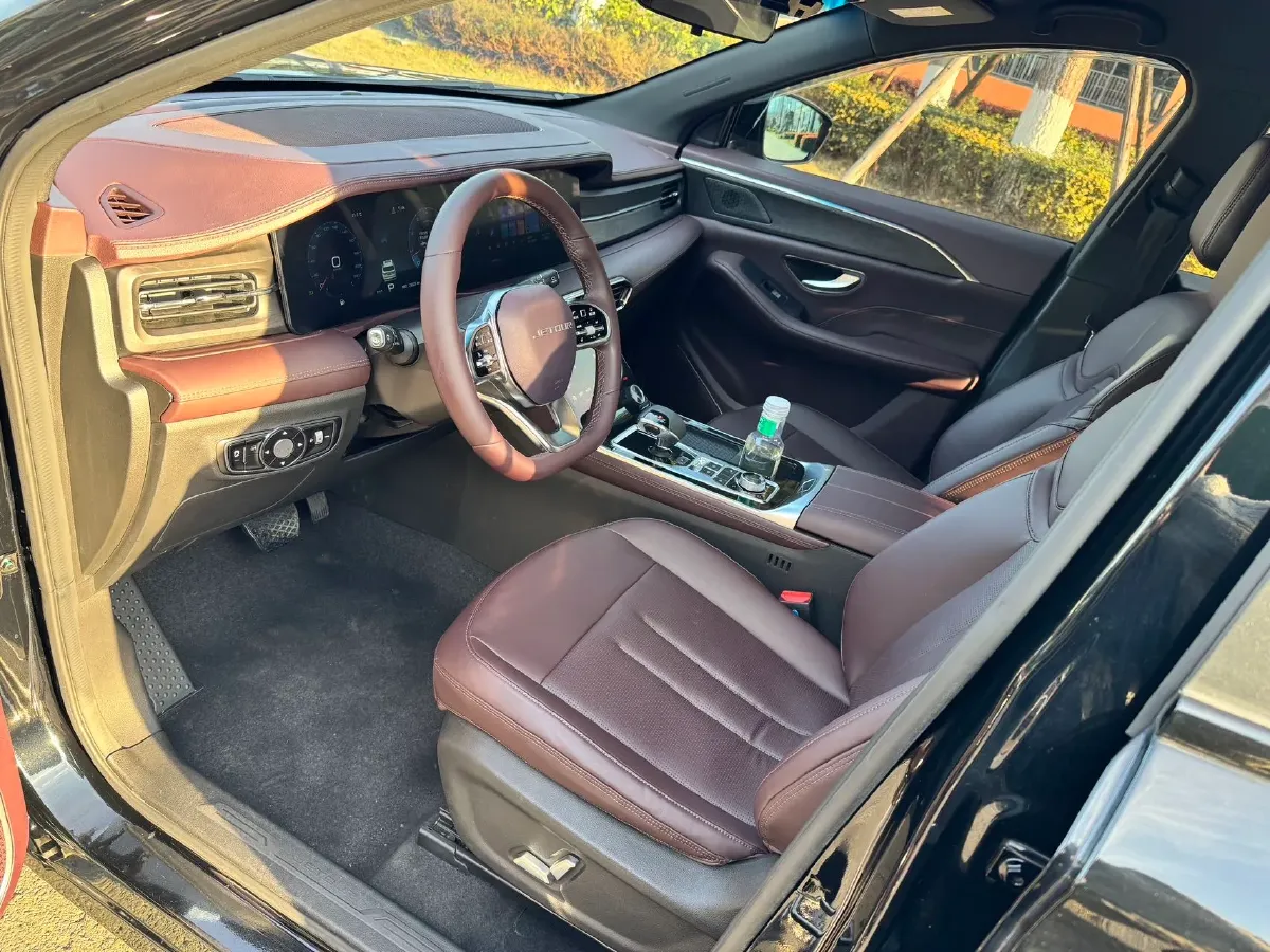 2022 Jetour X90 2.0T 254HP L4 7DCT,autocango,china used car exporter,china ev exporter,chinese used car exporter,chinese used ev exporter