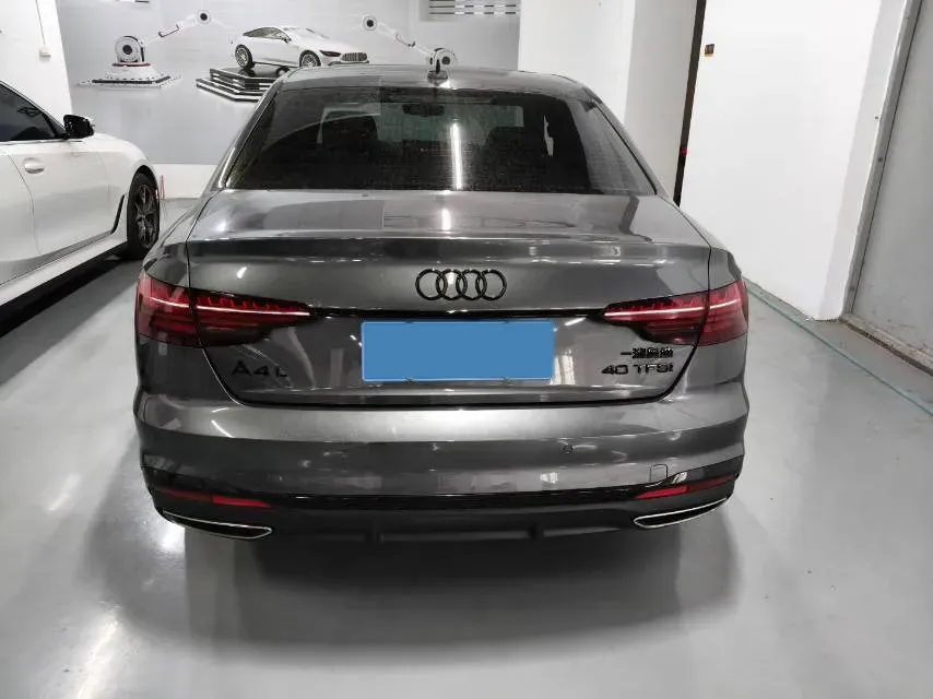 2023 Audi A4L 2.0T 190HP L4 7DCT,autocango,china used car exporter,china ev exporter,chinese used car exporter,chinese used ev exporter