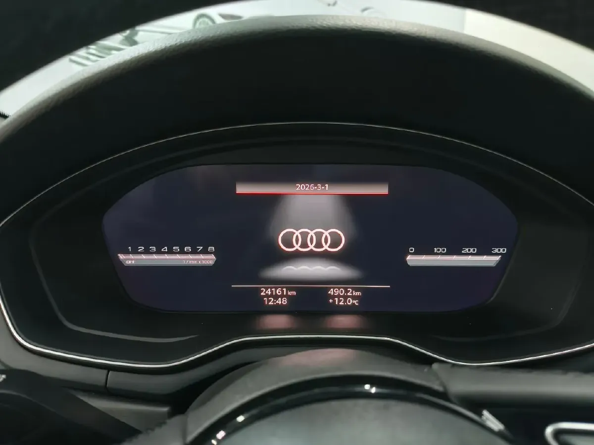 2023 Audi A4L 2.0T 190HP L4 7DCT,autocango,china used car exporter,china ev exporter,chinese used car exporter,chinese used ev exporter