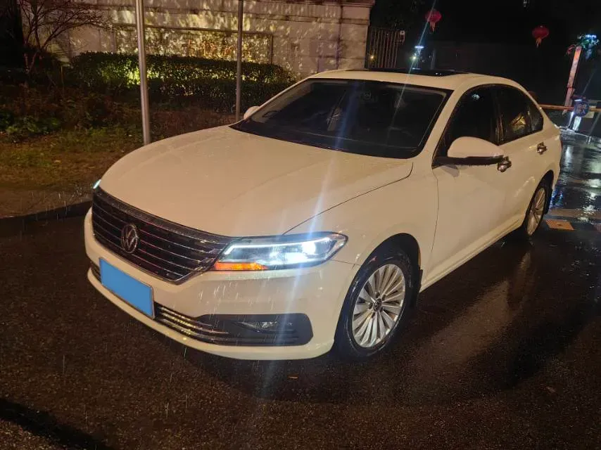 2022 Volkswagen Sagitar 1.2T 116HP L4 7DCT,autocango,china used car exporter,china ev exporter,chinese used car exporter,chinese used ev exporter