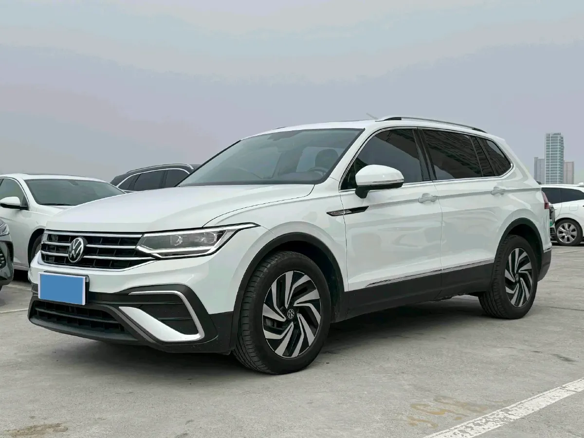 2023 Volkswagen Tiguan L 1.5T 160HP L4 7DCT,autocango,china used car exporter,china ev exporter,chinese used car exporter,chinese used ev exporter