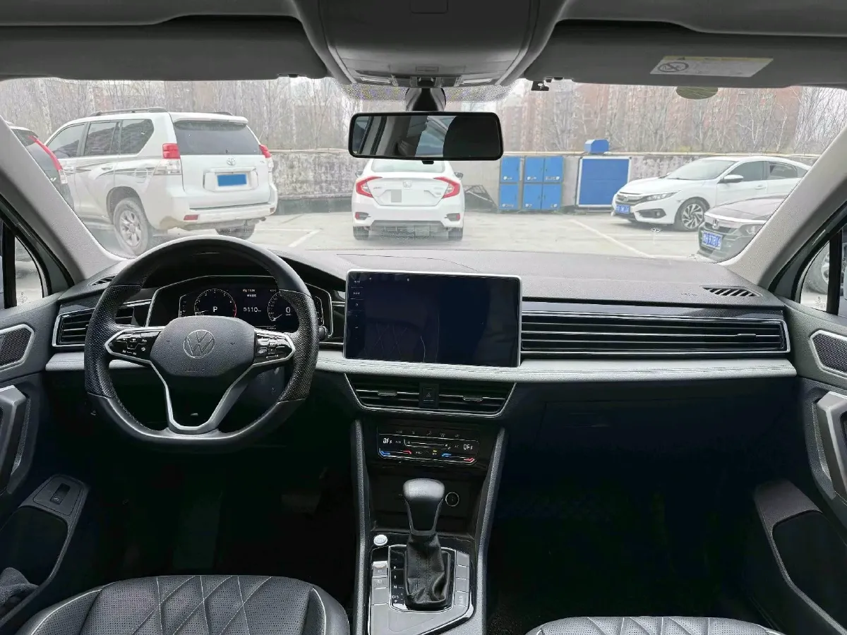 2023 Volkswagen Tiguan L 1.5T 160HP L4 7DCT,autocango,china used car exporter,china ev exporter,chinese used car exporter,chinese used ev exporter