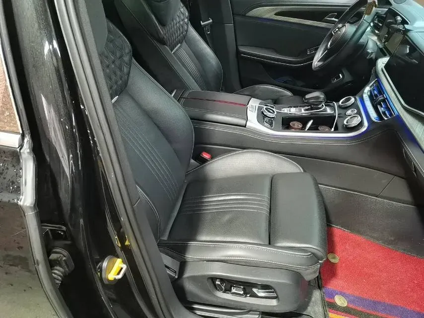 2020 HongQi H9 2.0T 252HP L4 7DCT,autocango,china used car exporter,china ev exporter,chinese used car exporter,chinese used ev exporter