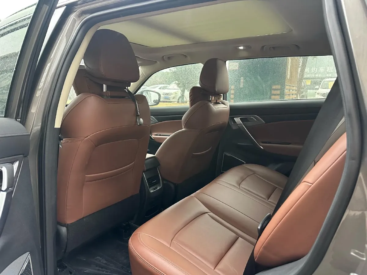 2021 Geely JiaJi 1.8T 184HP L4 7DCT,autocango,china used car exporter,china ev exporter,chinese used car exporter,chinese used ev exporter