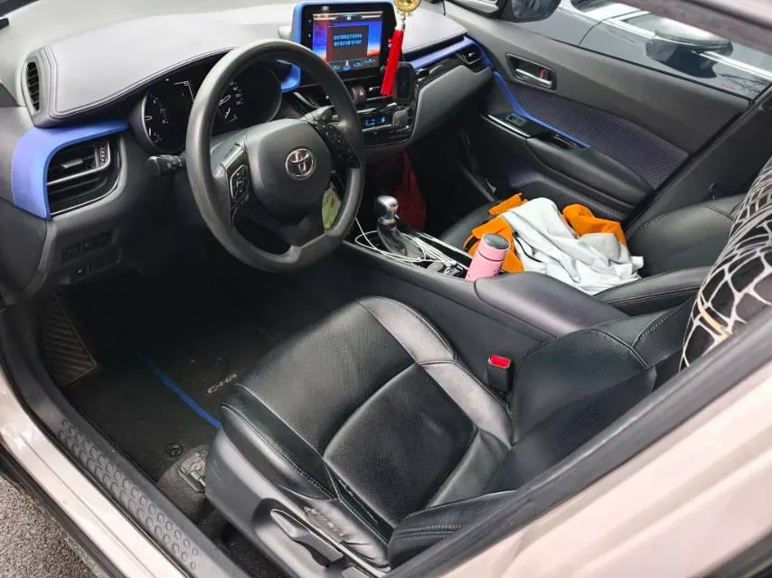 2018 Toyota C-HR 2.0L 171HP L4 CVT,autocango,china used car exporter,china ev exporter,chinese used car exporter,chinese used ev exporter