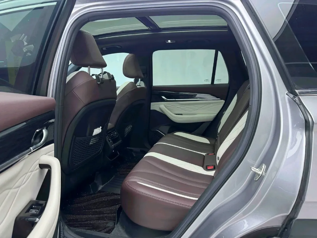 2021 Geely Monjaro 2.0T 218HP L4 7DCT,autocango,china used car exporter,china ev exporter,chinese used car exporter,chinese used ev exporter