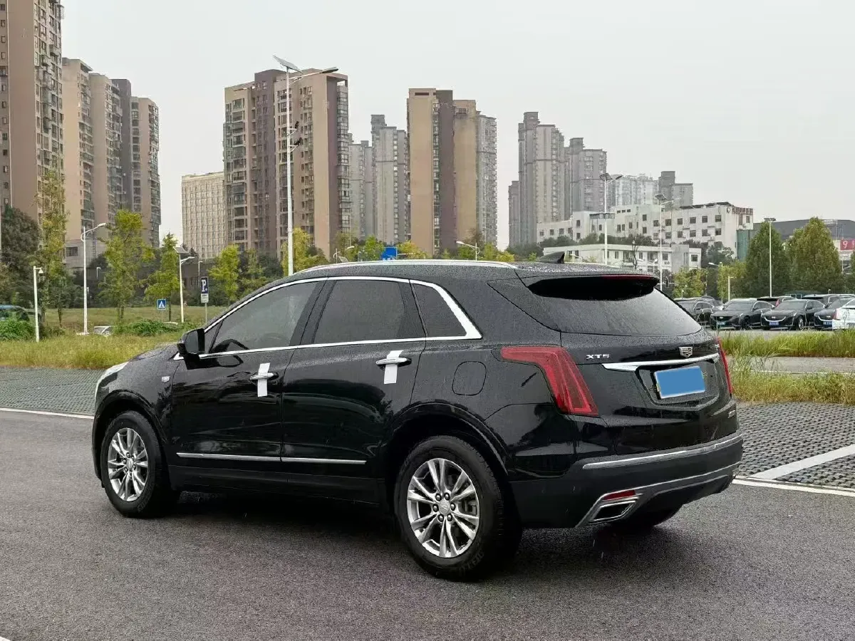 2021 Cadillac XT5 2.0T 237HP L4 9AT,autocango,china used car exporter,china ev exporter,chinese used car exporter,chinese used ev exporter