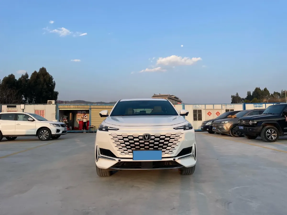 2021 ChangAn UNI-K 2.0T 233HP L4 8AT,autocango,china used car exporter,china ev exporter,chinese used car exporter,chinese used ev exporter