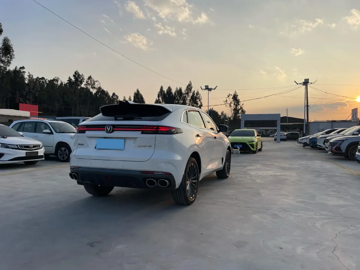 2021 ChangAn UNI-K 2.0T 233HP L4 8AT,autocango,china used car exporter,china ev exporter,chinese used car exporter,chinese used ev exporter