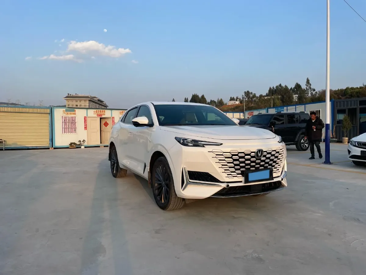 2021 ChangAn UNI-K 2.0T 233HP L4 8AT,autocango,china used car exporter,china ev exporter,chinese used car exporter,chinese used ev exporter
