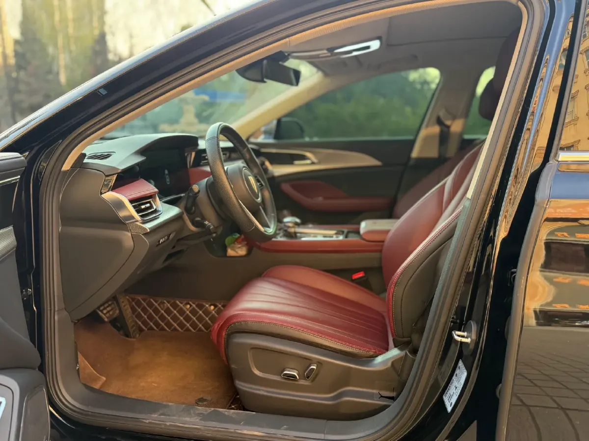 2023 HongQi H5 2.0T 224HP L4 8AT,autocango,china used car exporter,china ev exporter,chinese used car exporter,chinese used ev exporter