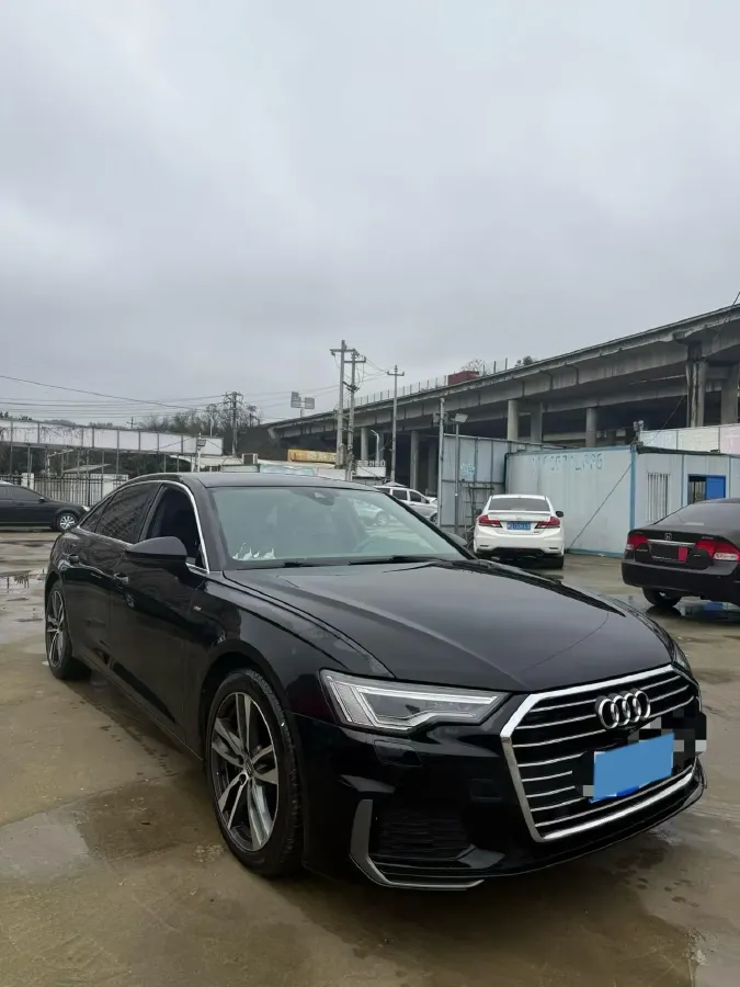 2021 Audi A6L 2.0T 190HP L4 7DCT,autocango,china used car exporter,china ev exporter,chinese used car exporter,chinese used ev exporter