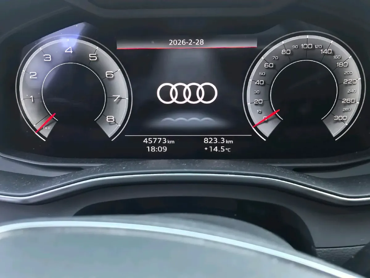 2021 Audi A6L 2.0T 224HP L4 7DCT,autocango,china used car exporter,china ev exporter,chinese used car exporter,chinese used ev exporter