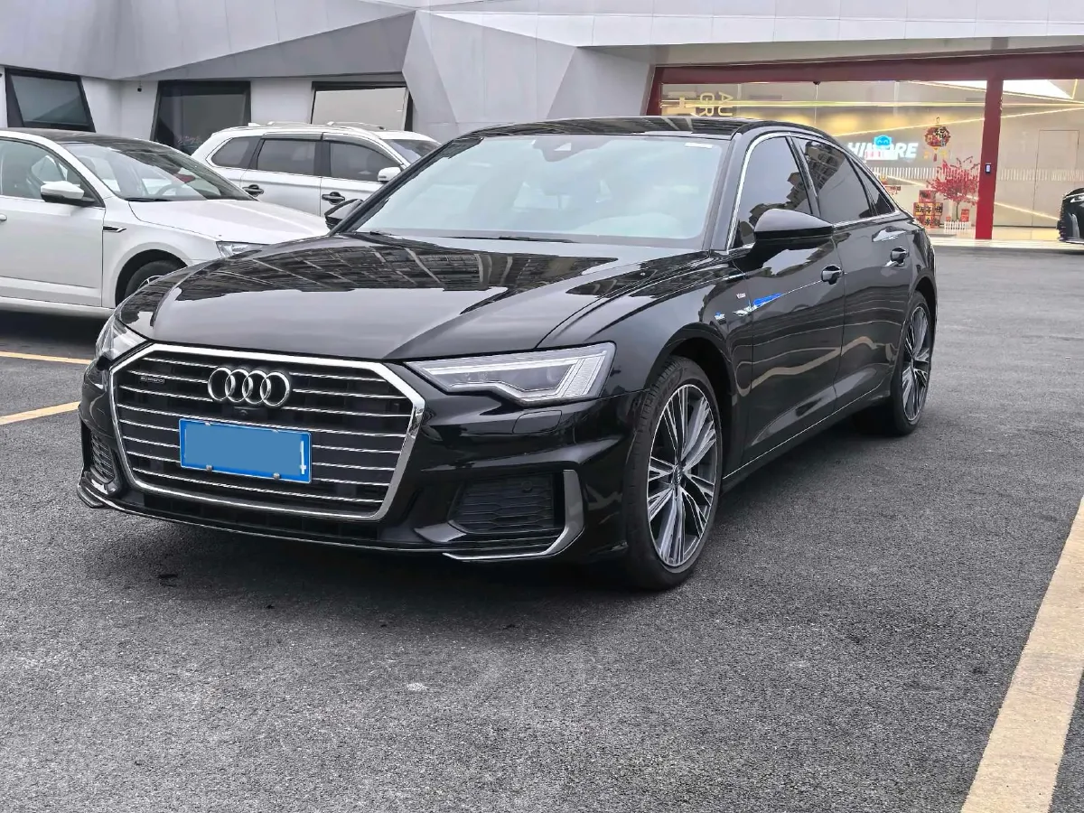 2021 Audi A6L 2.0T 224HP L4 7DCT,autocango,china used car exporter,china ev exporter,chinese used car exporter,chinese used ev exporter