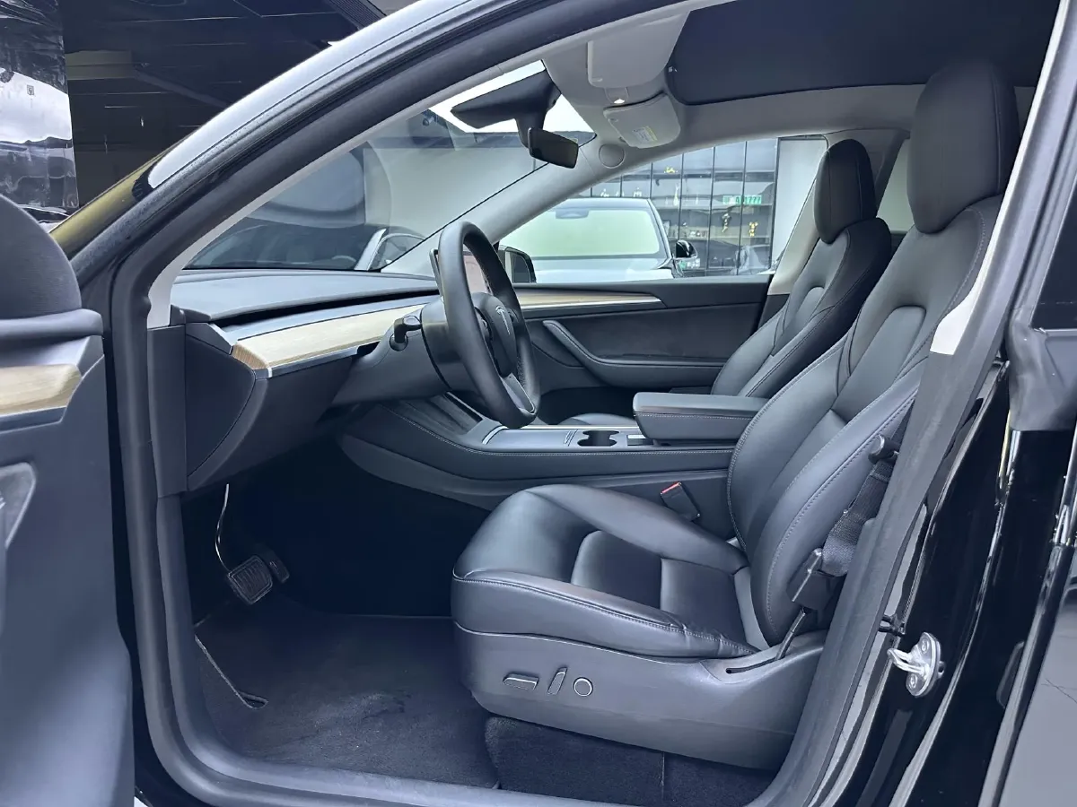 2021 Tesla Model Y BEV 60KWH,autocango,china used car exporter,china ev exporter,chinese used car exporter,chinese used ev exporter