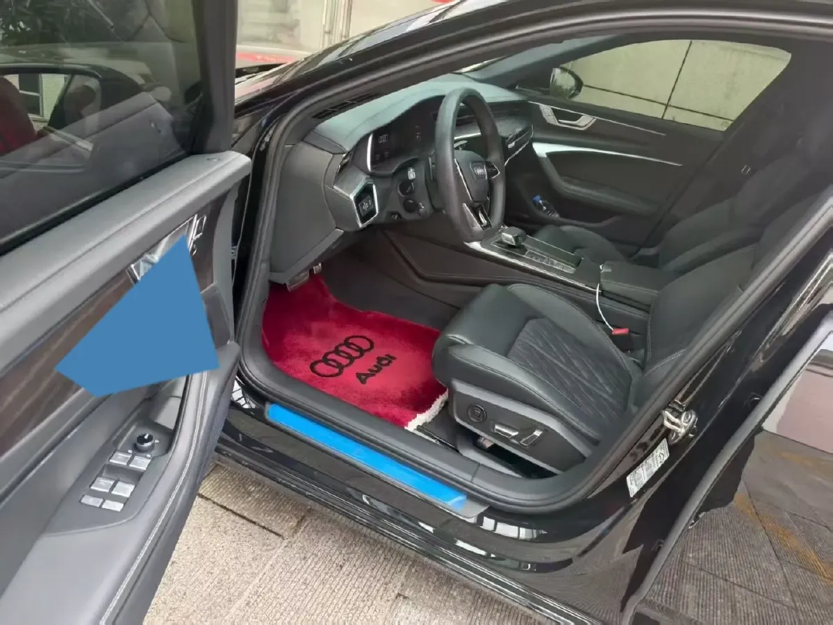 2025 Audi A6L 3.0T 340HP V6 7DCT,autocango,china used car exporter,china ev exporter,chinese used car exporter,chinese used ev exporter