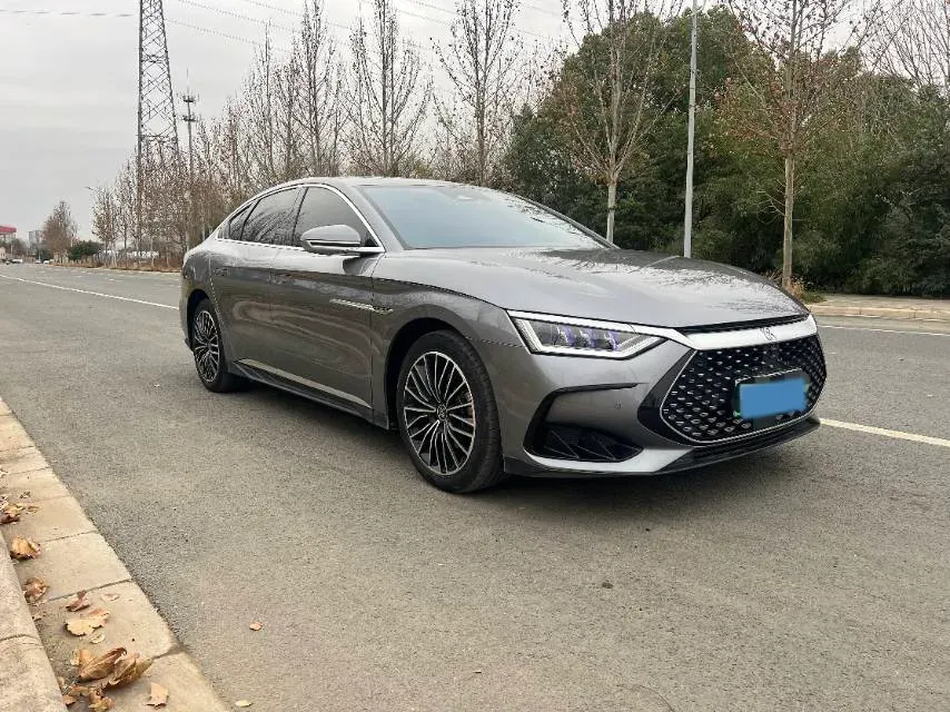 2022 Volkswagen Tiguan L 2.0T 186HP L4 7DCT,autocango,china used car exporter,china ev exporter,chinese used car exporter,chinese used ev exporter