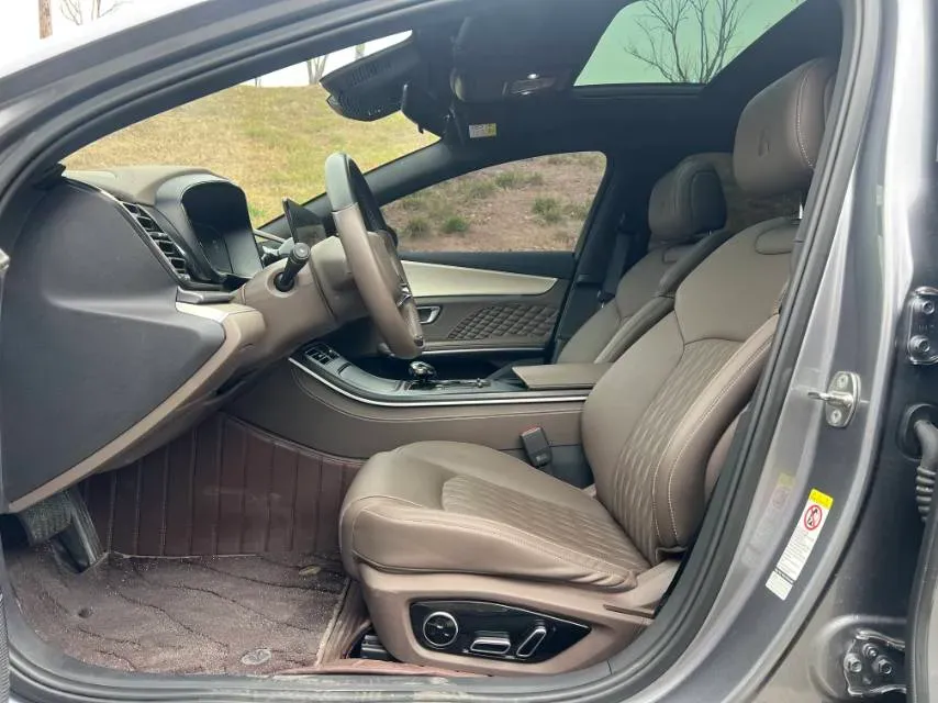 2022 Volkswagen Tiguan L 2.0T 186HP L4 7DCT,autocango,china used car exporter,china ev exporter,chinese used car exporter,chinese used ev exporter