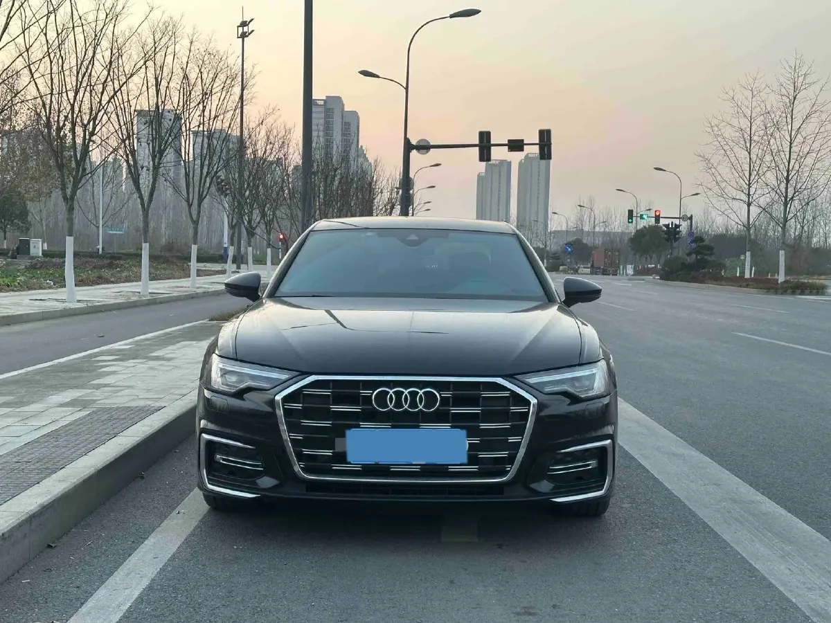 2023 Audi A6L 2.0T 245HP L4 7DCT,autocango,china used car exporter,china ev exporter,chinese used car exporter,chinese used ev exporter