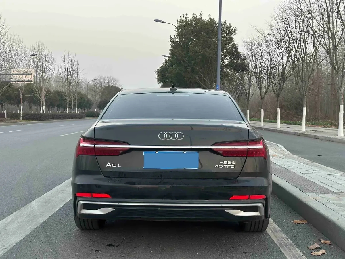 2023 Audi A6L 2.0T 245HP L4 7DCT,autocango,china used car exporter,china ev exporter,chinese used car exporter,chinese used ev exporter