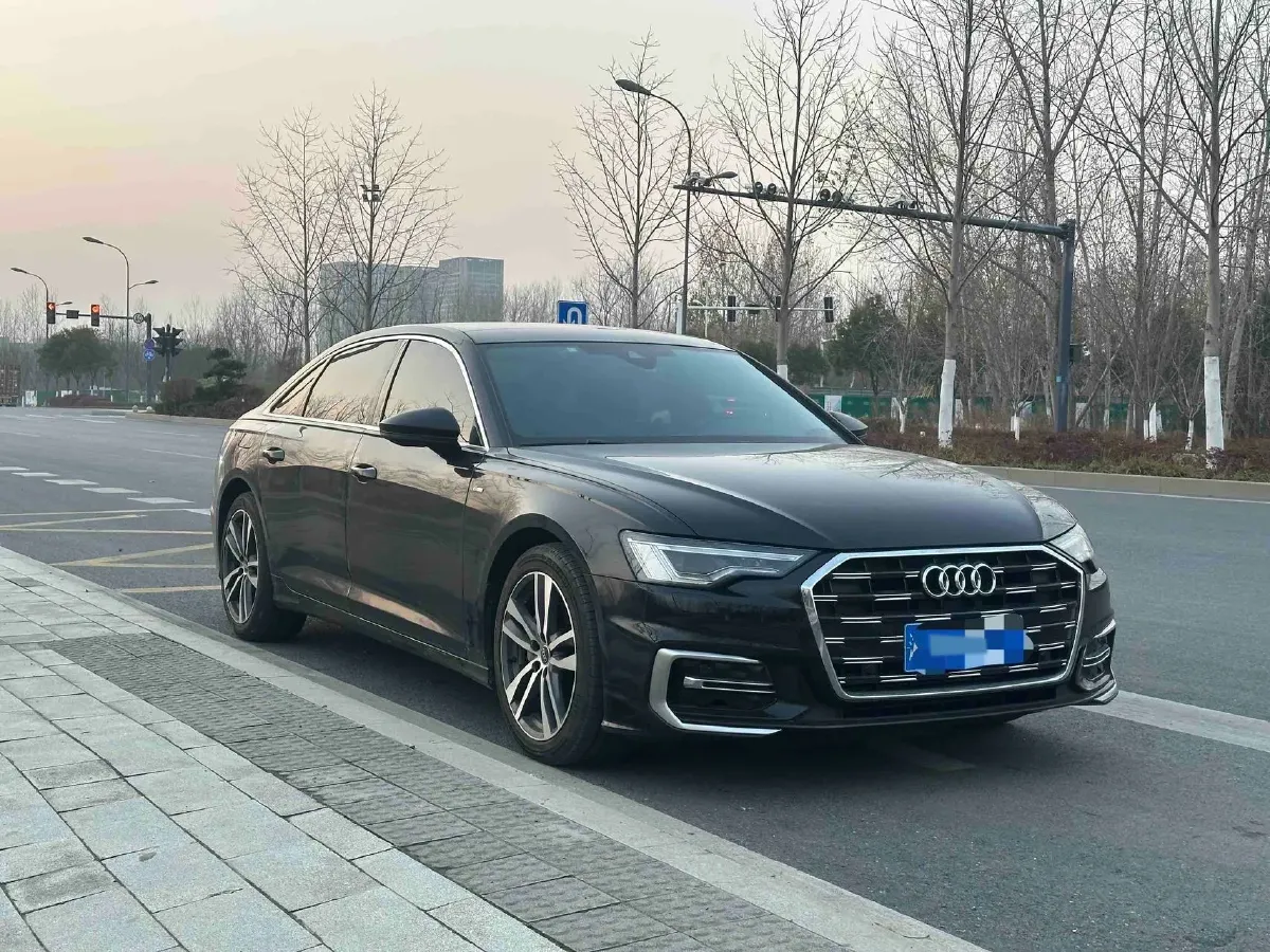 2023 Audi A6L 2.0T 245HP L4 7DCT,autocango,china used car exporter,china ev exporter,chinese used car exporter,chinese used ev exporter